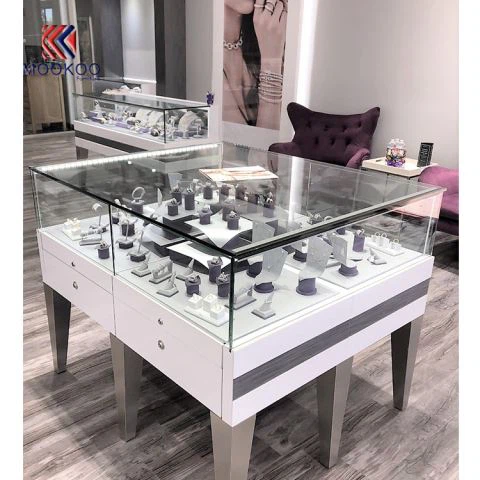 Luksuzno pohištvo za vitrine