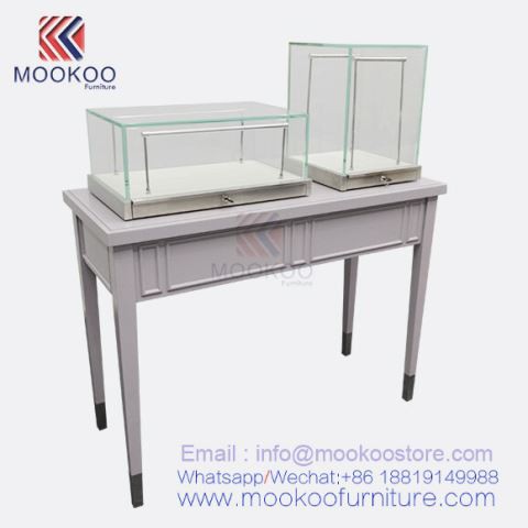 Tabela nakit izložba